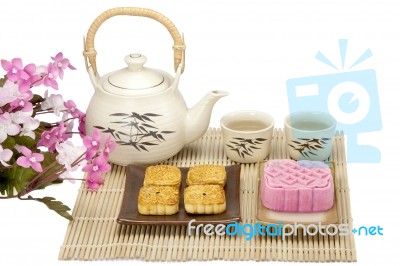 Two Size Of Mooncake With Tea Stock Photo