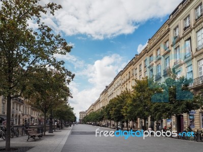 Typical Street Scene In The Pedestriansed Quarter Of Bordeaux Stock Photo