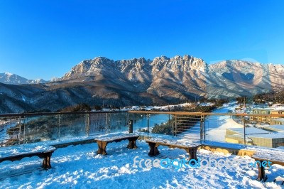 Ulsan Bawi Rock In Seoraksan Mountains In Winter, South Korea Stock Photo