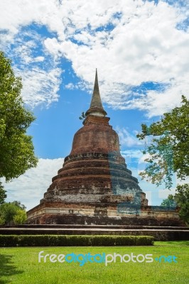 Unesco World Heritage Site Wat Chana Songkhram In Sukhothai Stock Photo