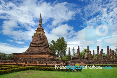 Unesco World Heritage Site Wat Sa Si In Sukhothai Stock Photo