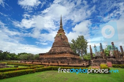 Unesco World Heritage Site Wat Sa Si In Sukhothai Stock Photo