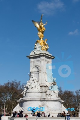 Victoria Memorial Outside Buckingham Palace Stock Photo