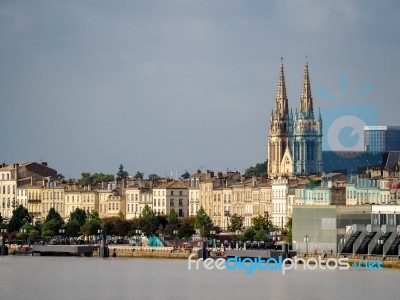 View Across The River Garonne Towards The Church Of St Martial Stock Photo