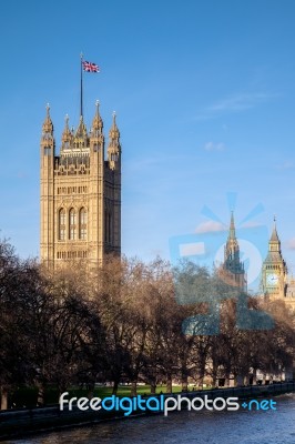 View Along The River Thames To The Houses Of Parliament Stock Photo