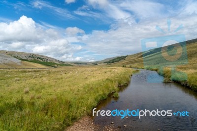 View Along The River Twiss Near Ingleton In Yorkshire Stock Photo