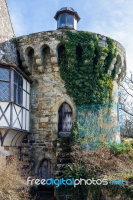 View Of  A Building On The Scotney Castle Estate Stock Photo