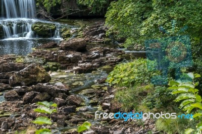 View Of Aysgarth Falls At Aysgarth In The Yorkshire Dales Nation… Stock Photo