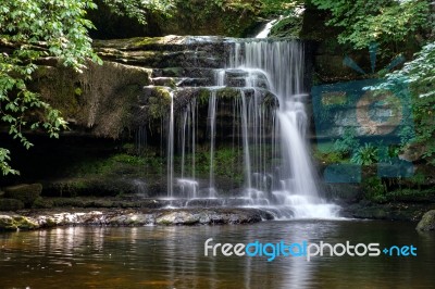 View Of Cauldron Force At West Burton In The Yorkshire Dales Nat… Stock Photo