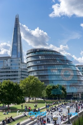 View Of City Hall London And Promenade Stock Photo