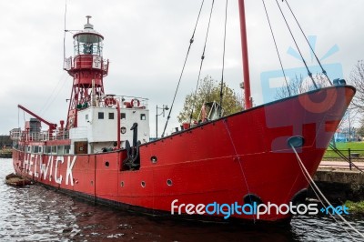 View Of Lightship 2000 In Cardiff Bay Stock Photo