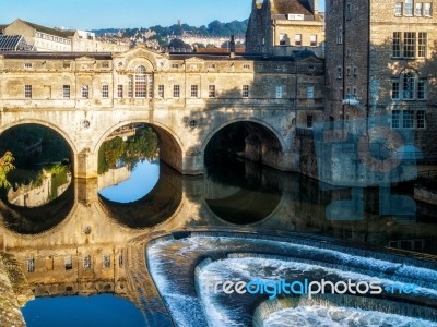 View Of Pulteney Bridge And Weir In Bath Stock Photo