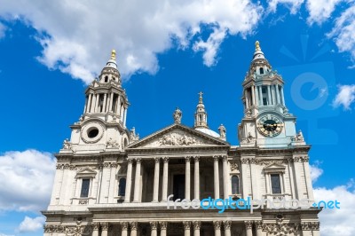 View Of St Paul's Cathedral Stock Photo