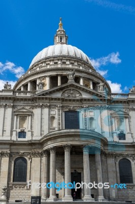 View Of St Paul's Cathedral Stock Photo