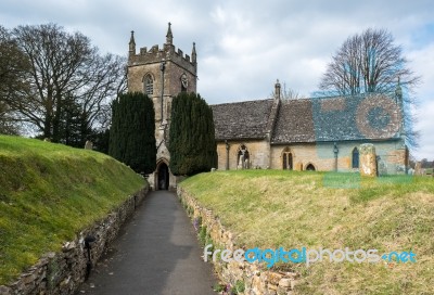 View Of St. Peter's Church In Upper Slaughter Stock Photo