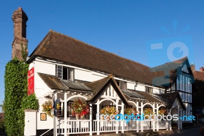 View Of The Anchor Public House In Hartfield Stock Photo