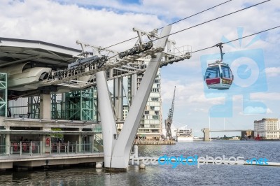 View Of The London Cable Car Over The River Thames Stock Photo