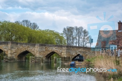 View Of The New Bridge Over The River Thames Between Abingdon An… Stock Photo