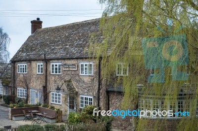 View Of The Rose Revived Public House Next To The New Bridge Ove… Stock Photo