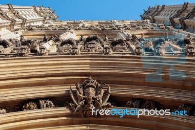 View Of The Sunlit Houses Of Parliament Stock Photo