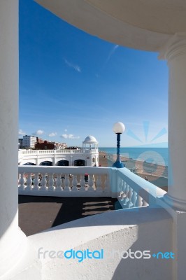 View Through A Colonnade In The Grounds Of The De La Warr Pavili… Stock Photo