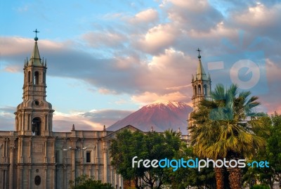 Volcano El Misti Overlooks The City Arequipa In Southern Peru. A… Stock Photo