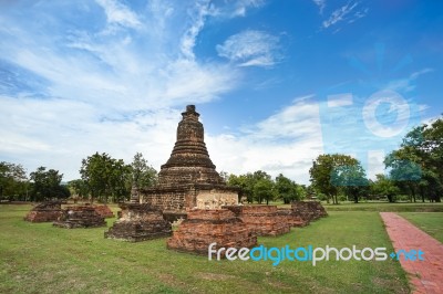 Wat Jedi Jed Teaw Temple In Sukhothai Province, Thailand Stock Photo