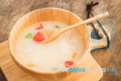 Water Chestnut Coated With Tapioca Starch In Coconut Cream Stock Photo