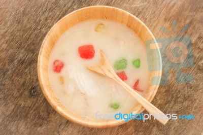 Water Chestnut Coated With Tapioca Starch In Coconut Cream Stock Photo