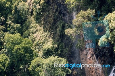 Waterfall In Mapleton Falls National Park, Glass House Mountains… Stock Photo