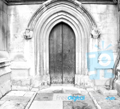 Weinstmister  Abbey In London Old Church Door And Marble Antique… Stock Photo