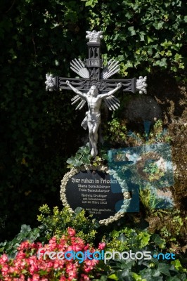 Well Kept Graveyard At The Maria Hilf Pilgrimage Church In Halls… Stock Photo