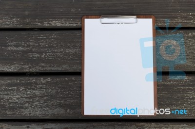 White Paper On Wooden Clipboard Stock Photo