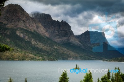 Wild Goose Island Saint Mary Lake Stock Photo