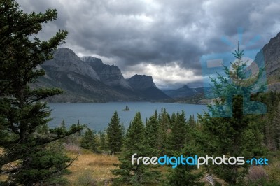 Wild Goose Island Saint Mary Lake Stock Photo