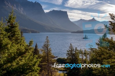 Wild Goose Island Saint Mary Lake Stock Photo