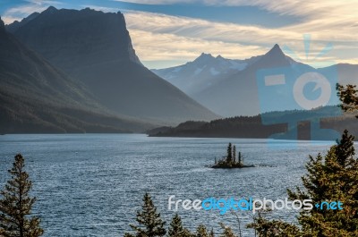 Wild Goose Island Saint Mary Lake Stock Photo