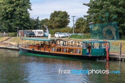 Windsor, Maidenhead & Windsor/uk - July 22 : Steam Yacht On The Stock Photo