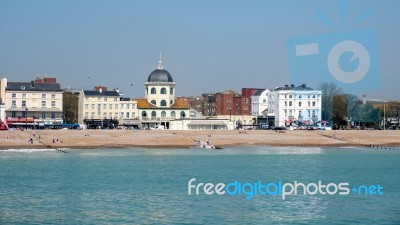 Worthing, West Sussex/uk - April 20 : View Of Worthing Beach In Stock Photo