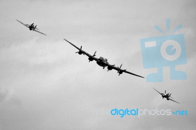 Ww2 Fly Past Stock Photo