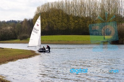 Yacht Run Aground At Bewl Water Stock Photo