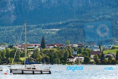 Yachts Moored At Lake Mondsee In Austria Stock Photo