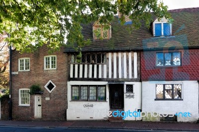 Ye Olde Lock Up And Windsor Cottage High Street East Grinstead Stock Photo