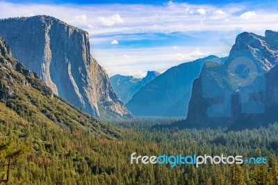 Yosemite National Park Tunnel View At The Valley Stock Photo