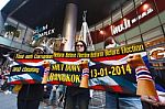 Bangkok-jan 13: Unidentified Thai Protesters Raise Banners To Re Stock Photo