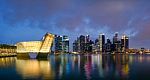 The Futuristic Building Of Louis Vuitton Shop In Marina Bay, Sin Stock Photo