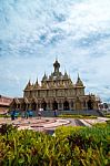 Tourists Are Walking In Grounds Of Wat Thasung Temple Stock Photo